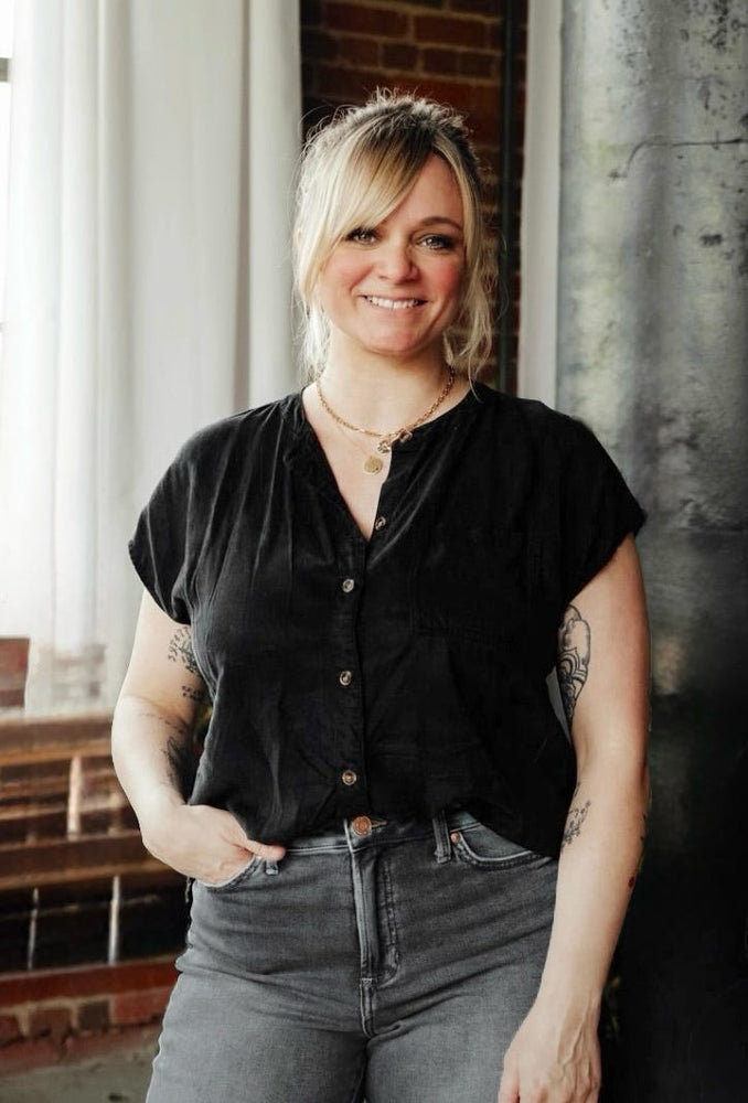 lindsey adkins